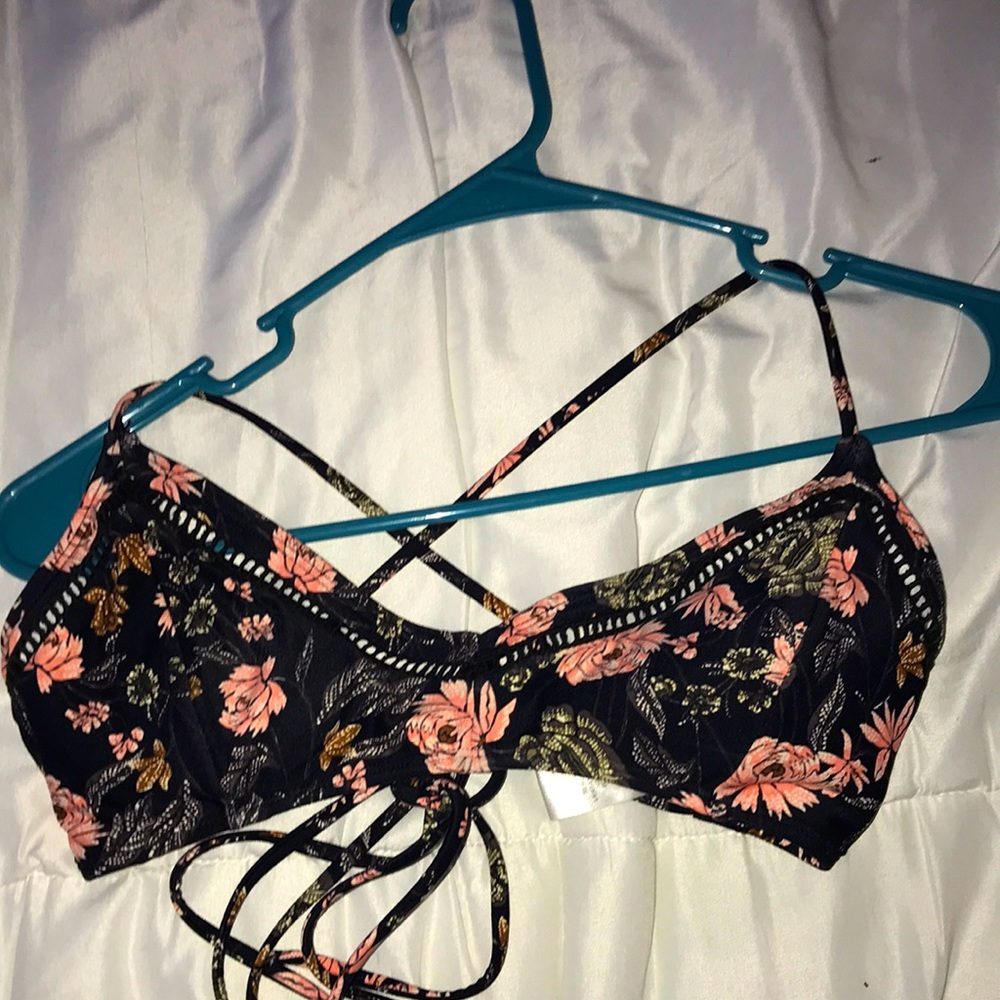 O’neill bikini top!!